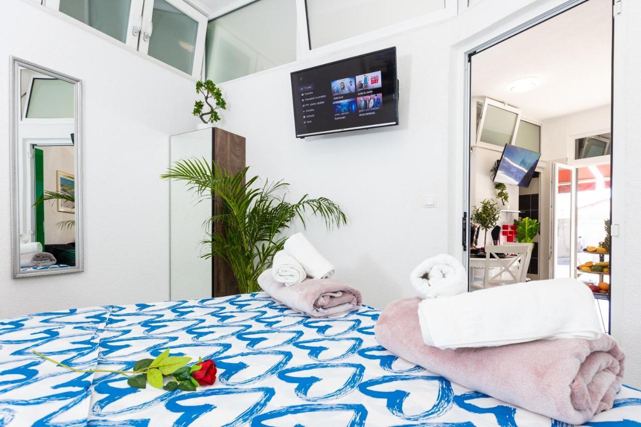 Apartment By The Way Hot Tub And Free Parking Dubrovnik Exterior photo
