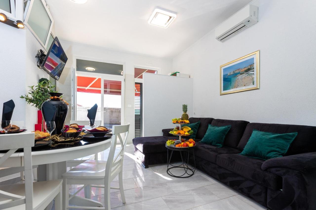 Apartment By The Way Hot Tub And Free Parking Dubrovnik Exterior photo
